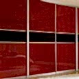 Комбинация ярко-красного лакобеля с черной вставкой